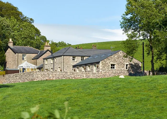 Autumn Cottage-ukc6556 * Natland